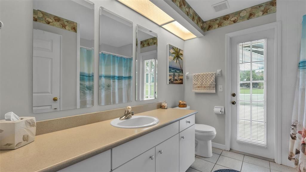 For Sale: $455,000 (4 beds, 2 baths, 2211 Square Feet)