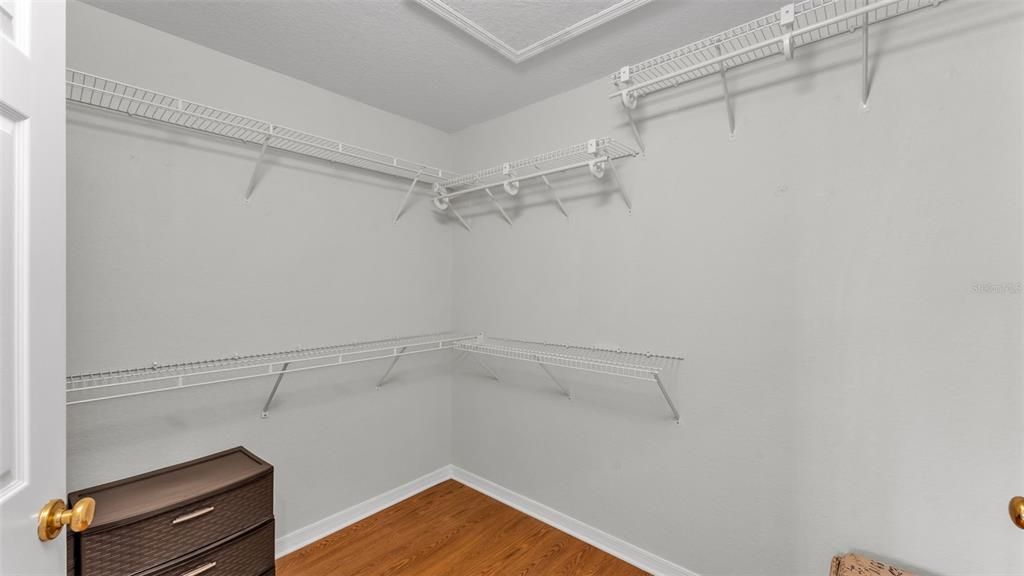 For Sale: $455,000 (4 beds, 2 baths, 2211 Square Feet)