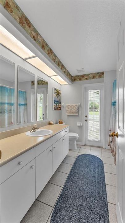 For Sale: $455,000 (4 beds, 2 baths, 2211 Square Feet)