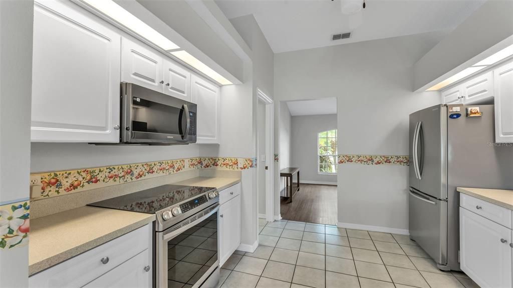 For Sale: $455,000 (4 beds, 2 baths, 2211 Square Feet)