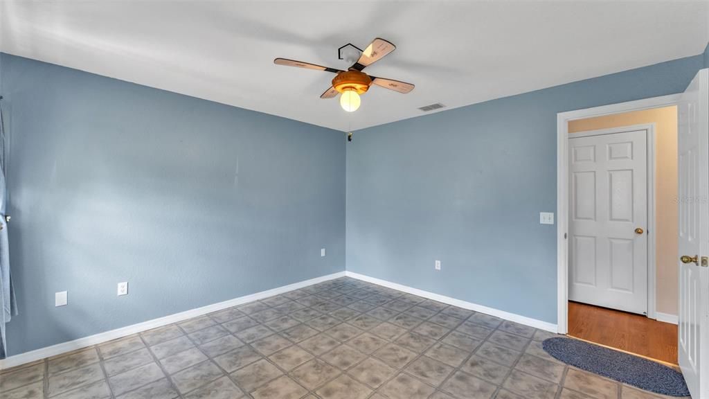 For Sale: $455,000 (4 beds, 2 baths, 2211 Square Feet)