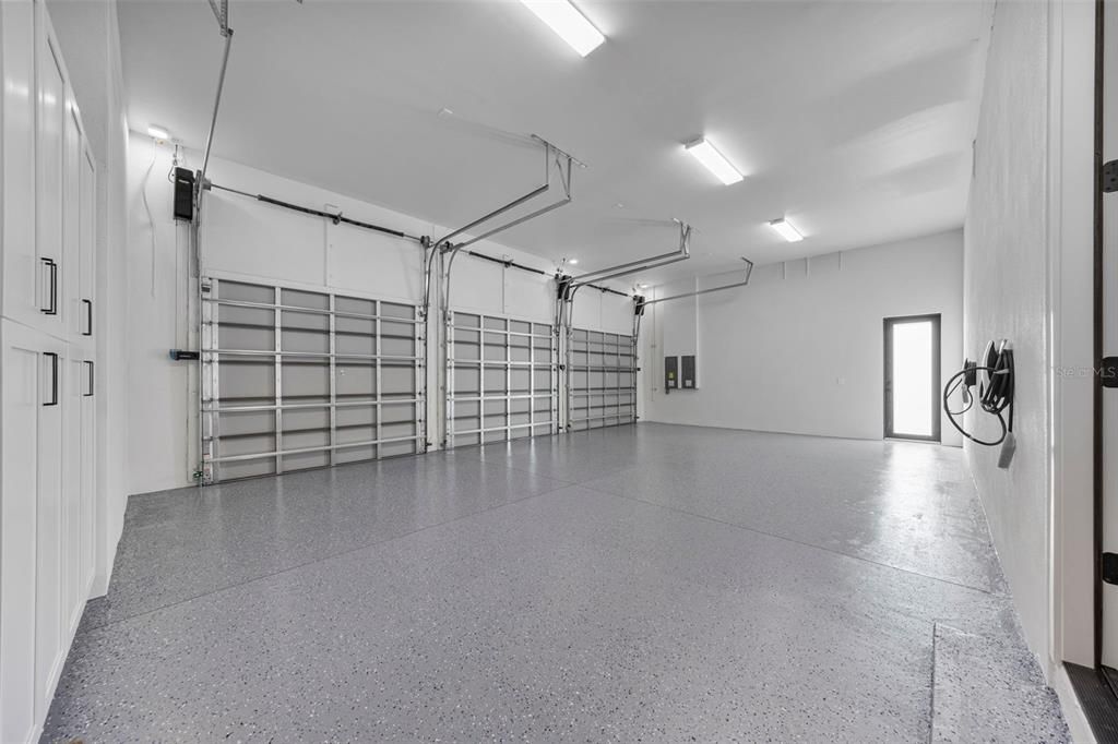 For Rent: $22,000 (5 beds, 5 baths, 5096 Square Feet)