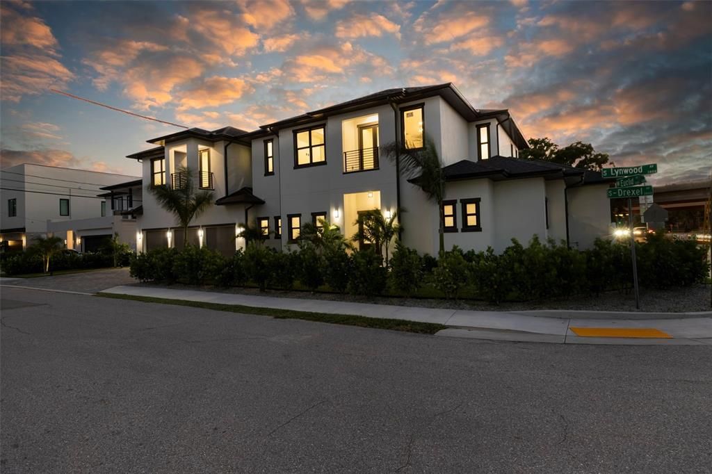 For Rent: $22,000 (5 beds, 5 baths, 5096 Square Feet)