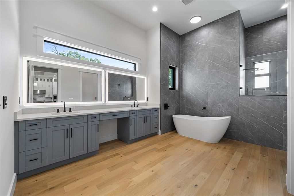 For Rent: $22,000 (5 beds, 5 baths, 5096 Square Feet)