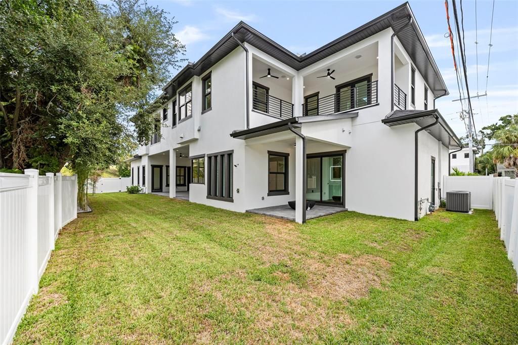 For Rent: $22,000 (5 beds, 5 baths, 5096 Square Feet)