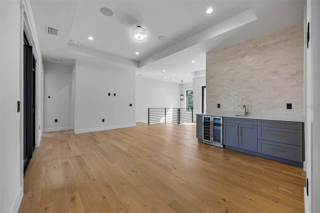 For Rent: $22,000 (5 beds, 5 baths, 5096 Square Feet)