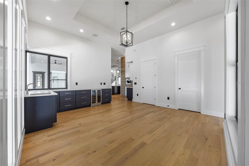 For Rent: $22,000 (5 beds, 5 baths, 5096 Square Feet)