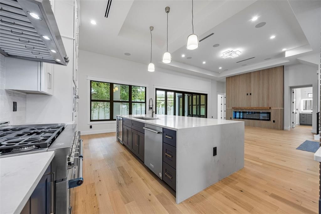 For Rent: $22,000 (5 beds, 5 baths, 5096 Square Feet)