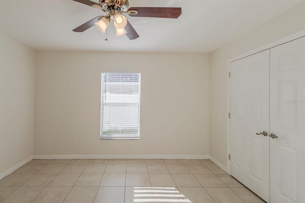 Active With Contract: $384,900 (3 beds, 3 baths, 2434 Square Feet)