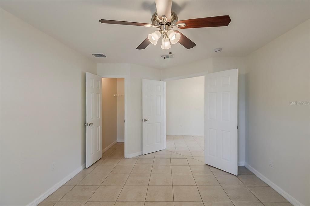 Active With Contract: $384,900 (3 beds, 3 baths, 2434 Square Feet)