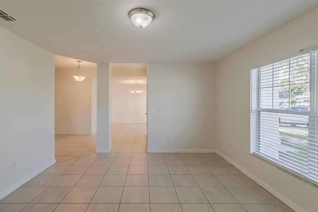 Active With Contract: $384,900 (3 beds, 3 baths, 2434 Square Feet)