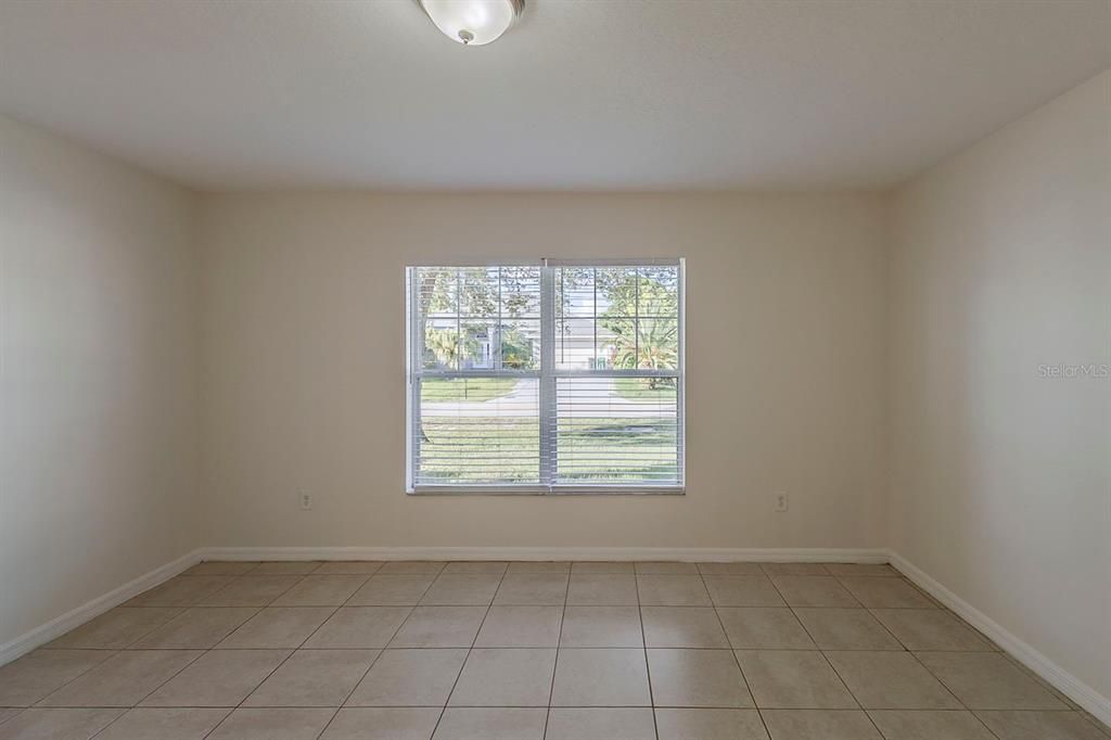 Active With Contract: $384,900 (3 beds, 3 baths, 2434 Square Feet)