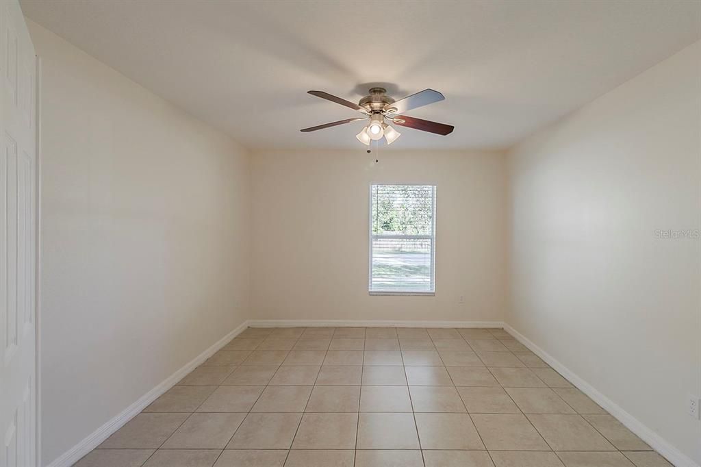 Active With Contract: $384,900 (3 beds, 3 baths, 2434 Square Feet)