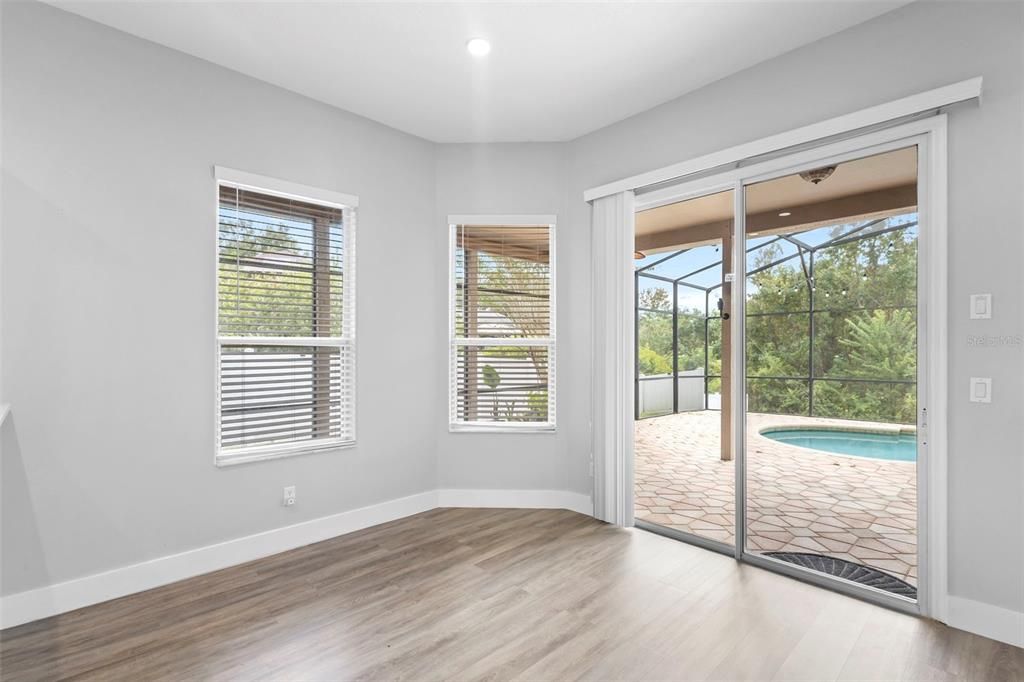 For Sale: $585,000 (3 beds, 3 baths, 2368 Square Feet)