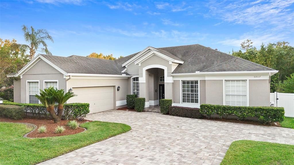 For Sale: $585,000 (3 beds, 3 baths, 2368 Square Feet)