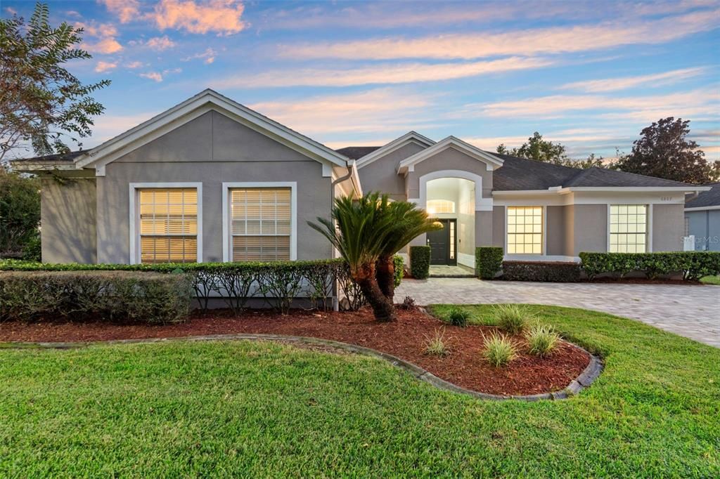 For Sale: $585,000 (3 beds, 3 baths, 2368 Square Feet)