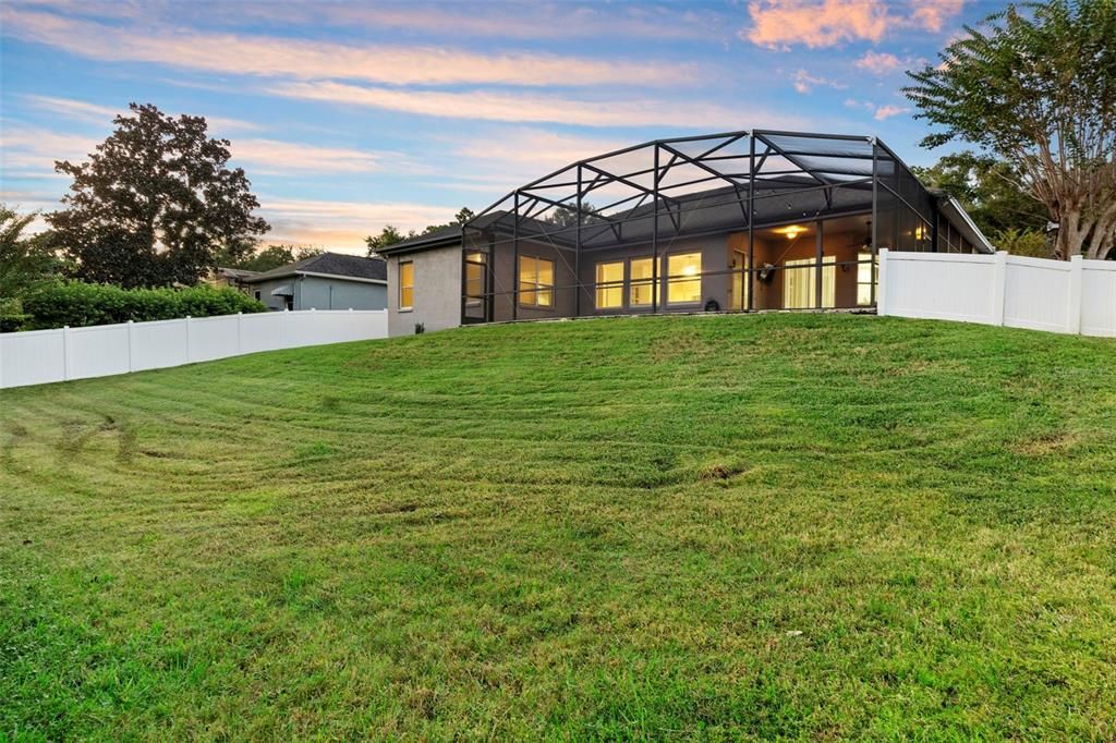 For Sale: $585,000 (3 beds, 3 baths, 2368 Square Feet)