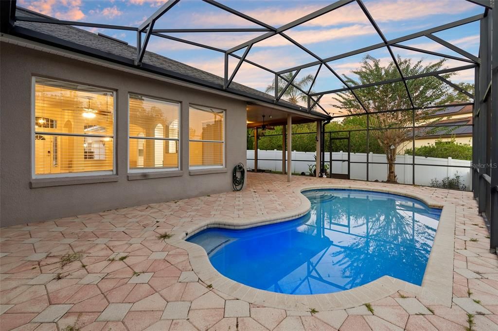 For Sale: $585,000 (3 beds, 3 baths, 2368 Square Feet)