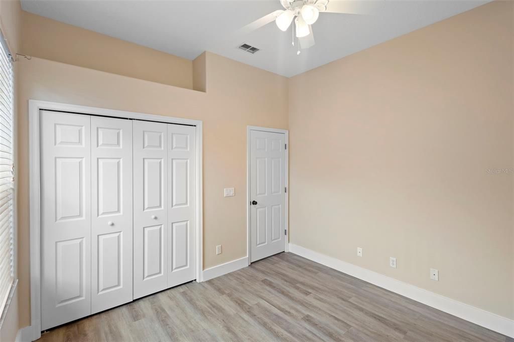 For Sale: $585,000 (3 beds, 3 baths, 2368 Square Feet)