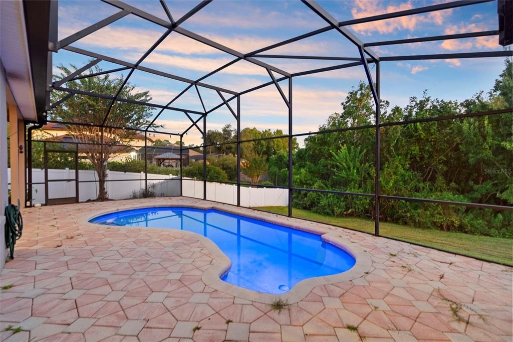 For Sale: $585,000 (3 beds, 3 baths, 2368 Square Feet)