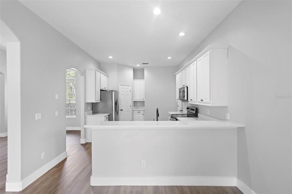 For Sale: $585,000 (3 beds, 3 baths, 2368 Square Feet)