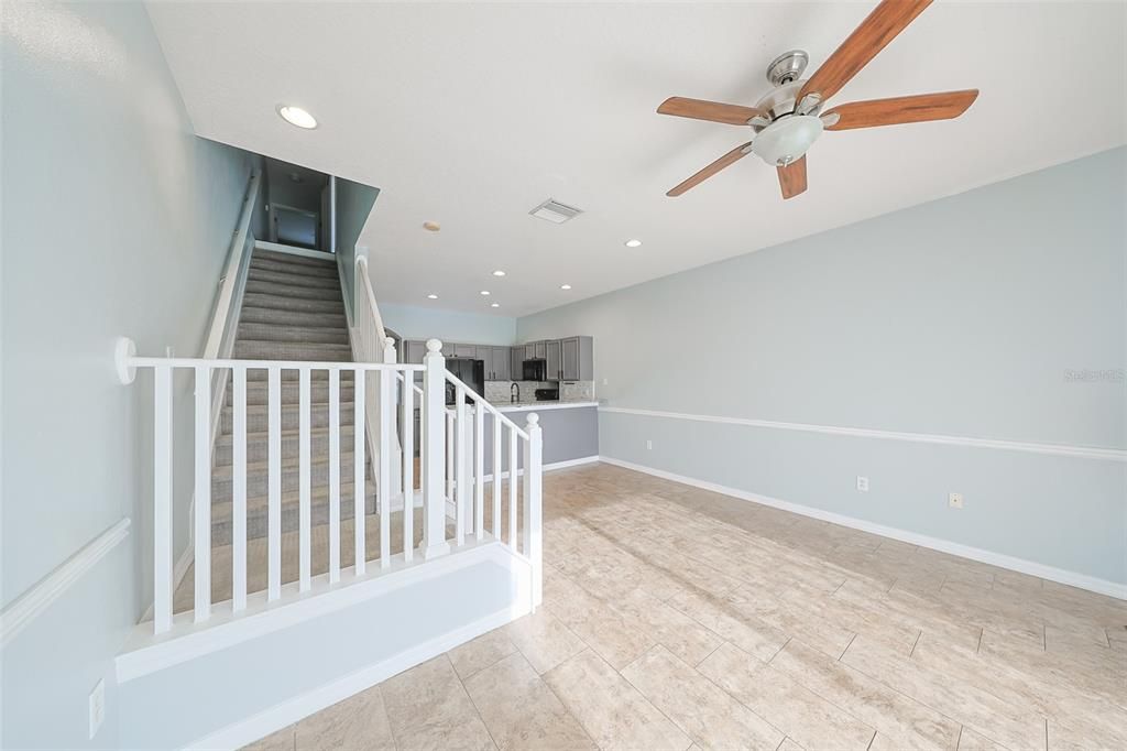 For Sale: $215,000 (2 beds, 2 baths, 1360 Square Feet)