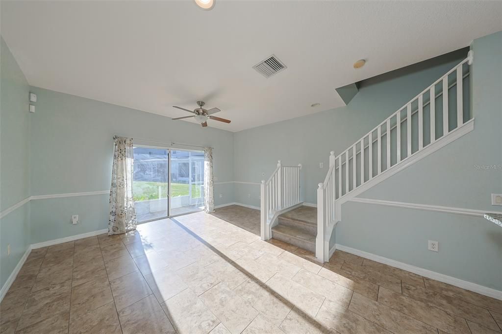 For Sale: $215,000 (2 beds, 2 baths, 1360 Square Feet)