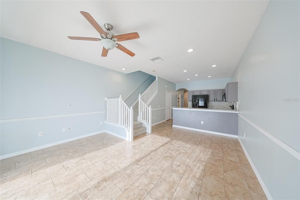 For Sale: $215,000 (2 beds, 2 baths, 1360 Square Feet)