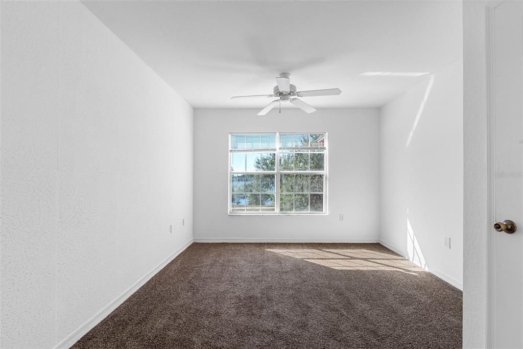 Под контрактом: $219,900 (2 спален, 2 ванн, 1373 Квадратных фут)