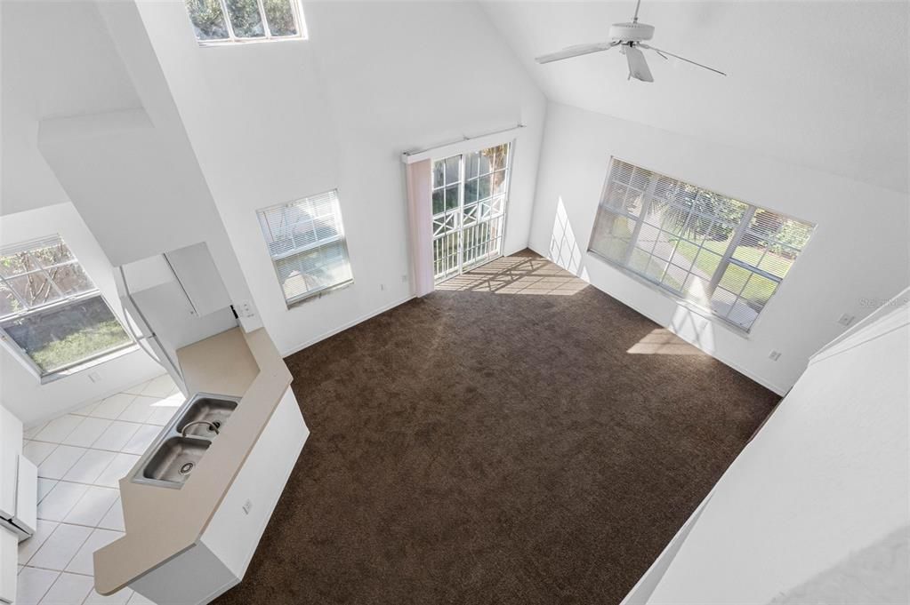 Под контрактом: $219,900 (2 спален, 2 ванн, 1373 Квадратных фут)