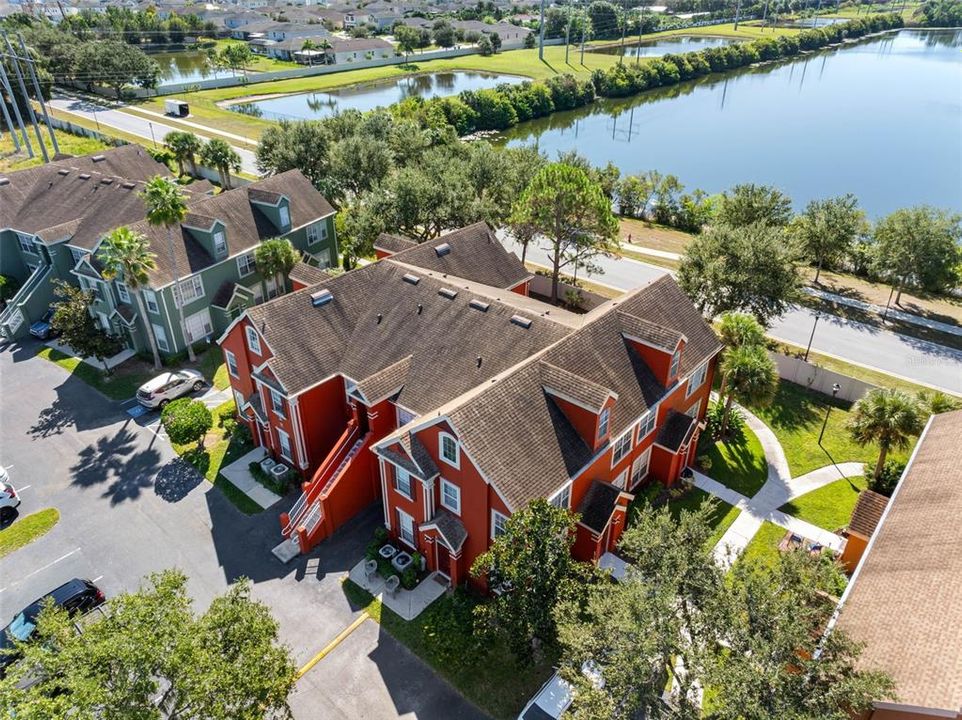 Под контрактом: $219,900 (2 спален, 2 ванн, 1373 Квадратных фут)