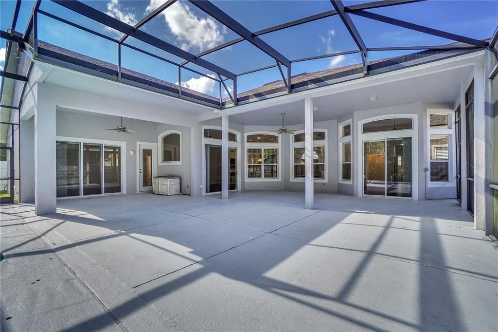 На продажу: $774,900 (4 спален, 3 ванн, 3242 Квадратных фут)