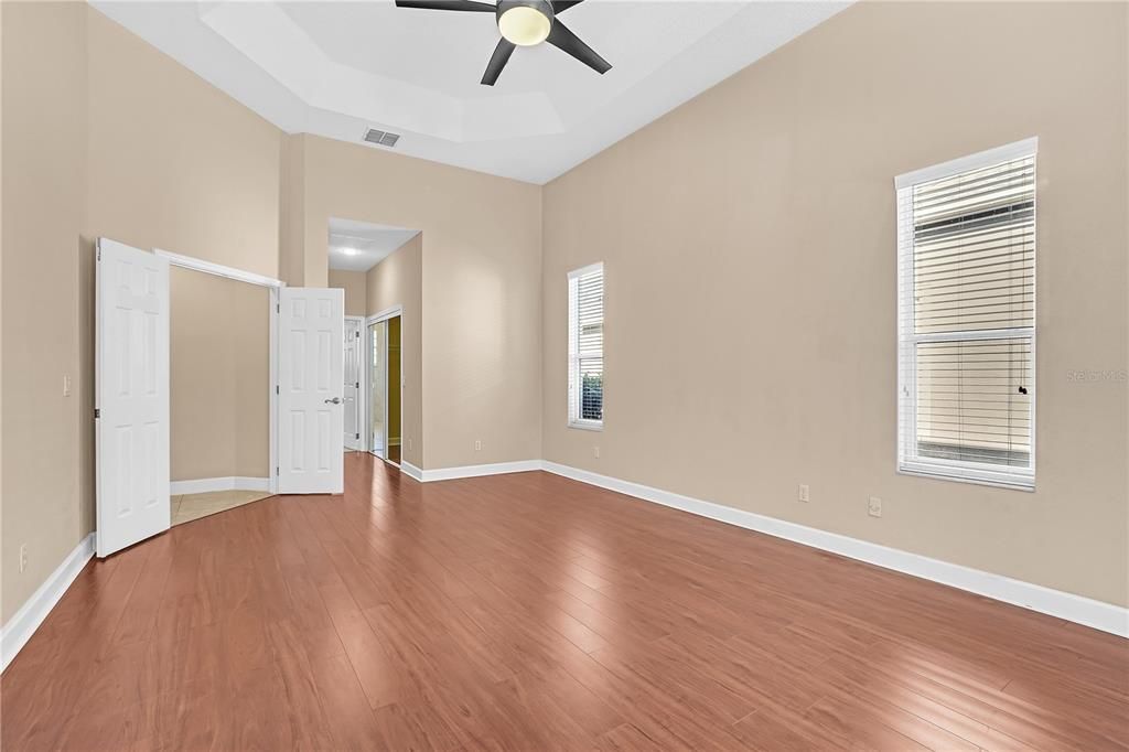 На продажу: $774,900 (4 спален, 3 ванн, 3242 Квадратных фут)