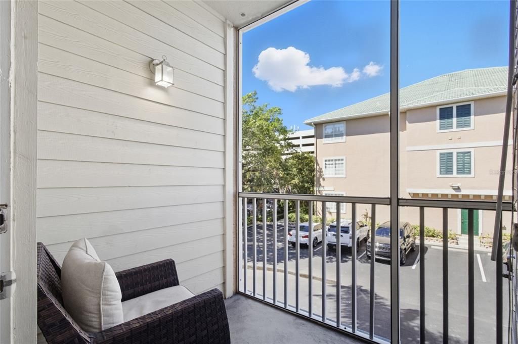 Active With Contract: $299,900 (1 beds, 1 baths, 964 Square Feet)
