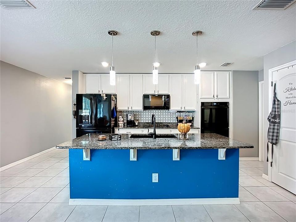 En Venta: $315,000 (4 camas, 2 baños, 1635 Pies cuadrados)