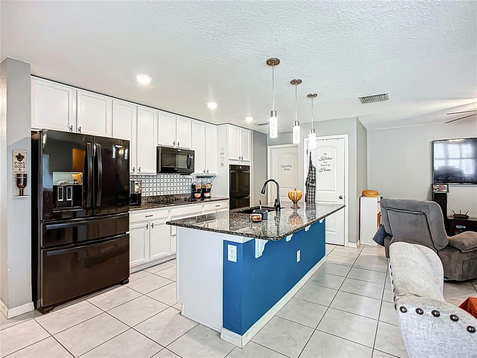 En Venta: $315,000 (4 camas, 2 baños, 1635 Pies cuadrados)