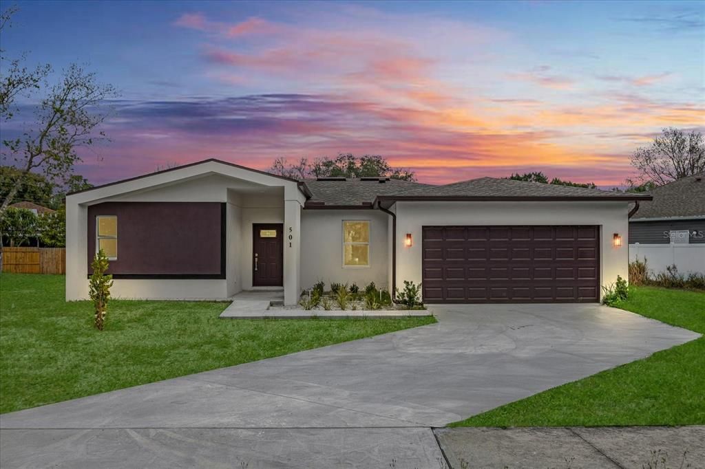 Recently Sold: $475,000 (4 beds, 3 baths, 1931 Square Feet)