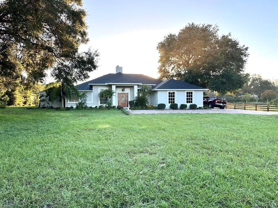 For Sale: $989,000 (4 beds, 3 baths, 2333 Square Feet)