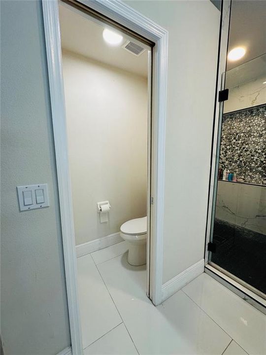 For Sale: $989,000 (4 beds, 3 baths, 2333 Square Feet)