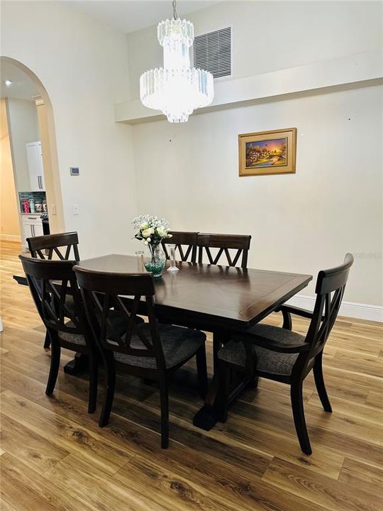 For Sale: $989,000 (4 beds, 3 baths, 2333 Square Feet)