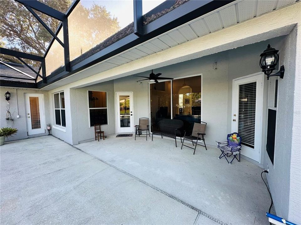 For Sale: $989,000 (4 beds, 3 baths, 2333 Square Feet)