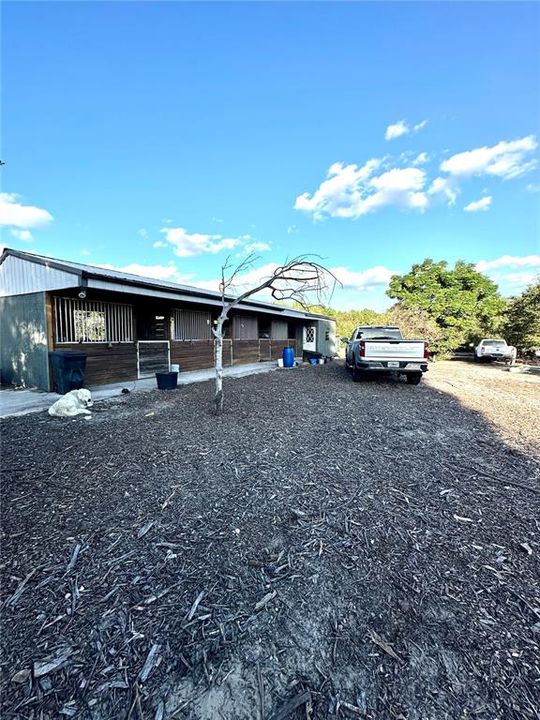 For Sale: $989,000 (4 beds, 3 baths, 2333 Square Feet)