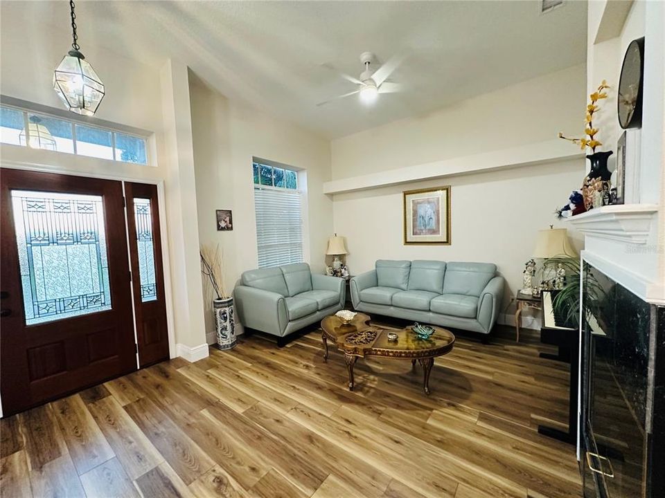 For Sale: $989,000 (4 beds, 3 baths, 2333 Square Feet)