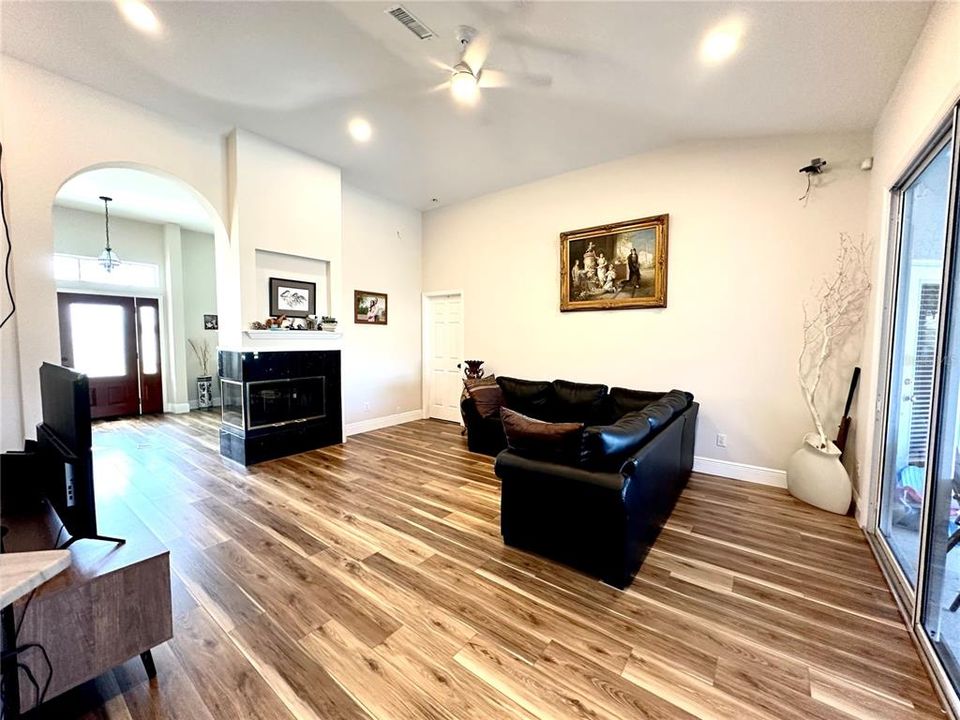 For Sale: $989,000 (4 beds, 3 baths, 2333 Square Feet)