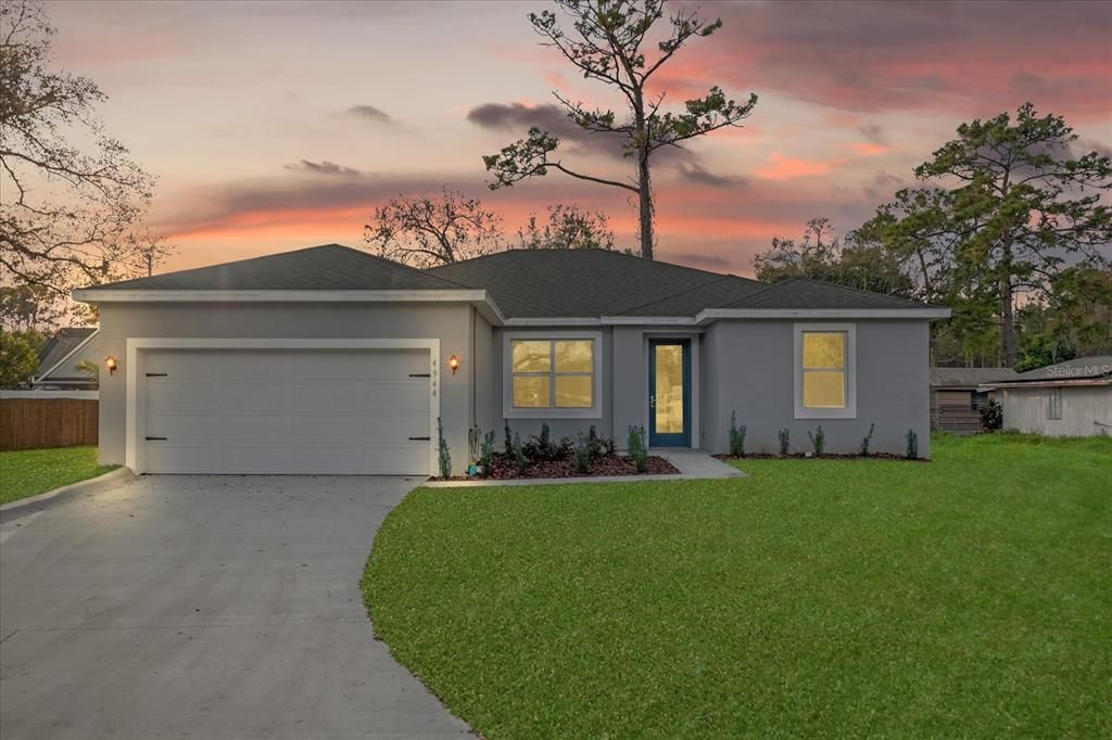 Recently Sold: $440,000 (4 beds, 3 baths, 1977 Square Feet)