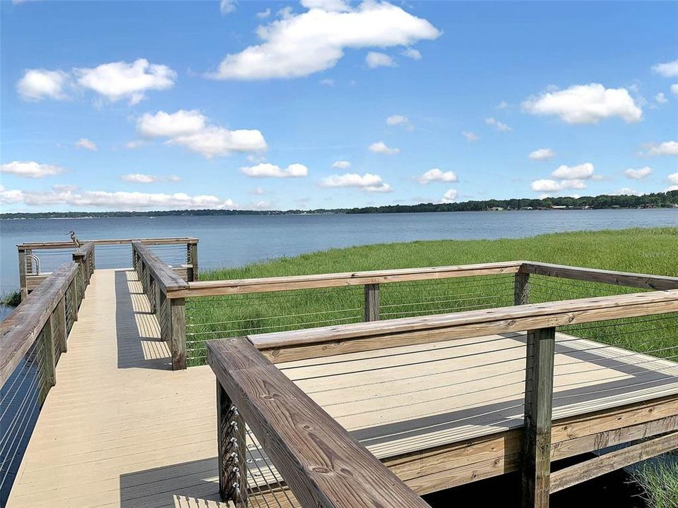 Под контрактом: $595,000 (4 спален, 3 ванн, 2711 Квадратных фут)