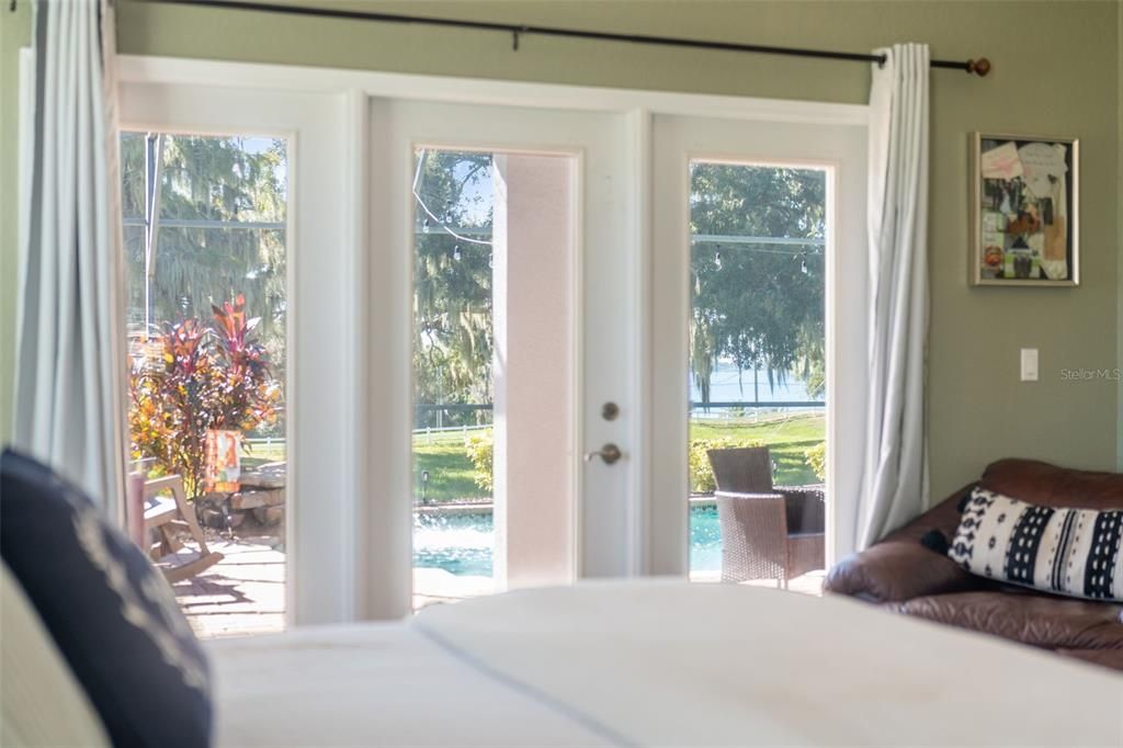 Под контрактом: $595,000 (4 спален, 3 ванн, 2711 Квадратных фут)