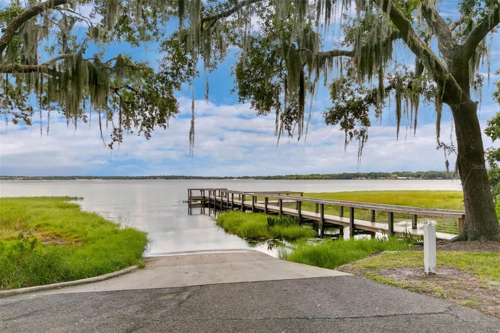 Под контрактом: $595,000 (4 спален, 3 ванн, 2711 Квадратных фут)