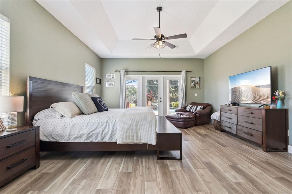 Под контрактом: $595,000 (4 спален, 3 ванн, 2711 Квадратных фут)