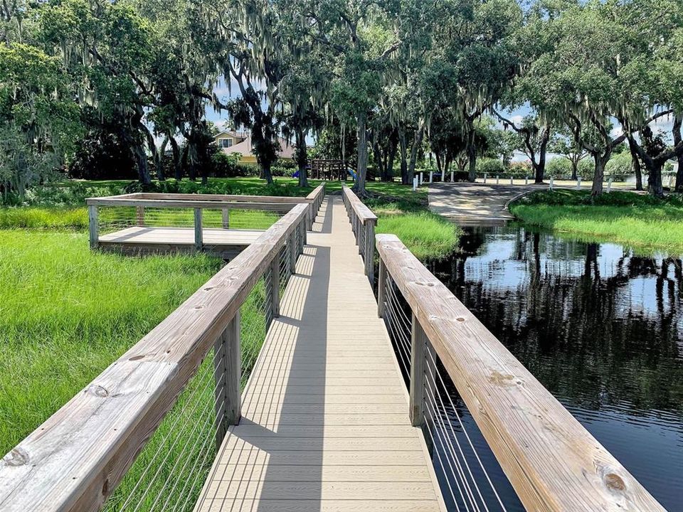 Под контрактом: $595,000 (4 спален, 3 ванн, 2711 Квадратных фут)